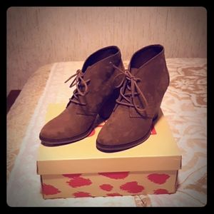 Ladies boots